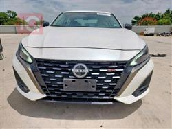 نيسان ألتيما